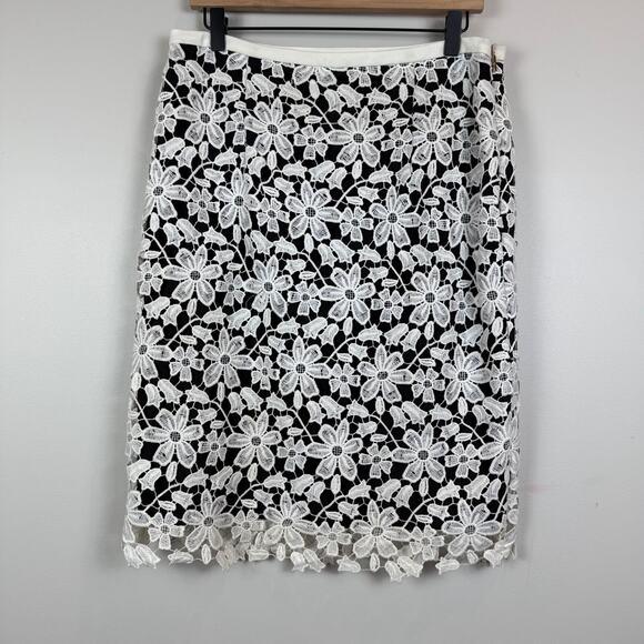 Karl Lagerfeld Dresses & Skirts - Karl Lagerfeld Paris Floral Pencil Skirt Women 10 Black White Lace Overlay Work